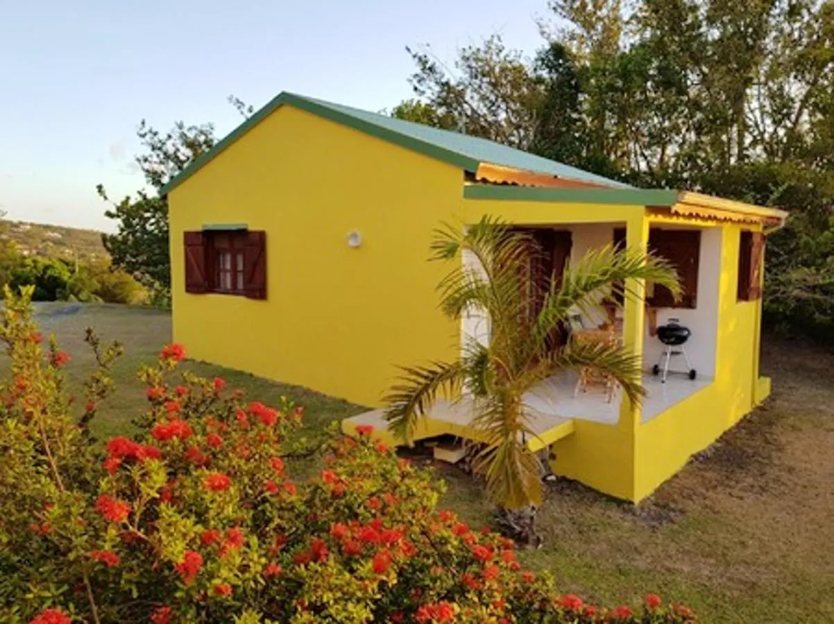 Bungalow Romantique A Deshaies + Piscine